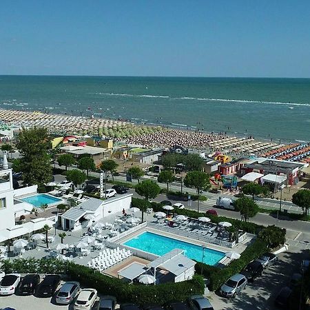 Hotel Promenade Universale Cesenatico Zewnętrze zdjęcie