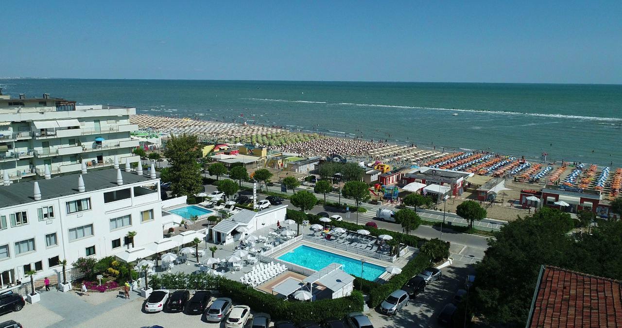Hotel Promenade Universale Cesenatico Zewnętrze zdjęcie