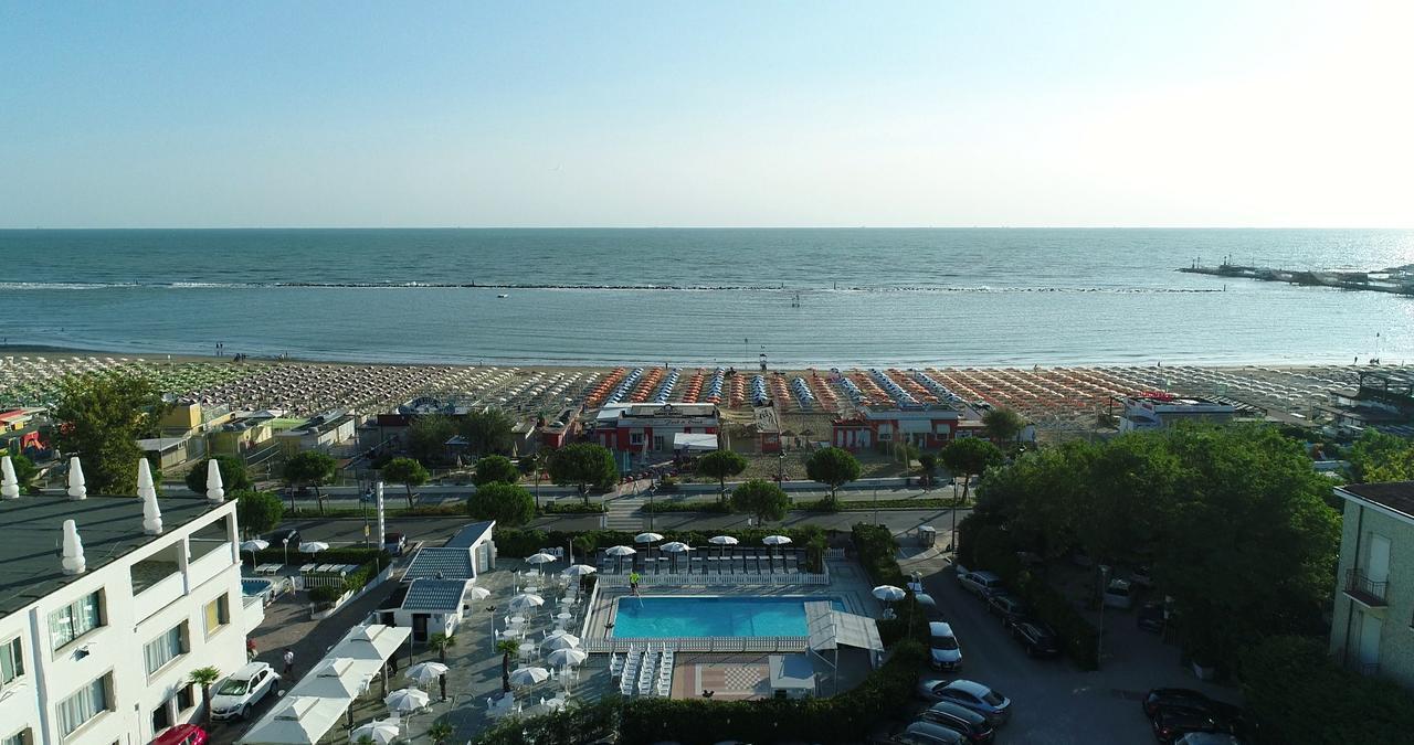 Hotel Promenade Universale Cesenatico Zewnętrze zdjęcie